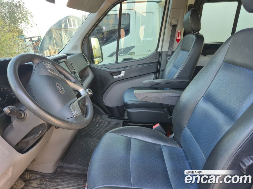Hyundai Solati 2017