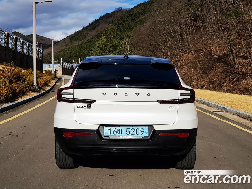 Volvo C40 2022