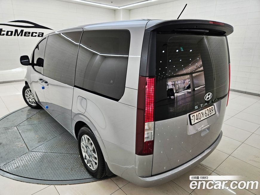 Hyundai Staria 2023