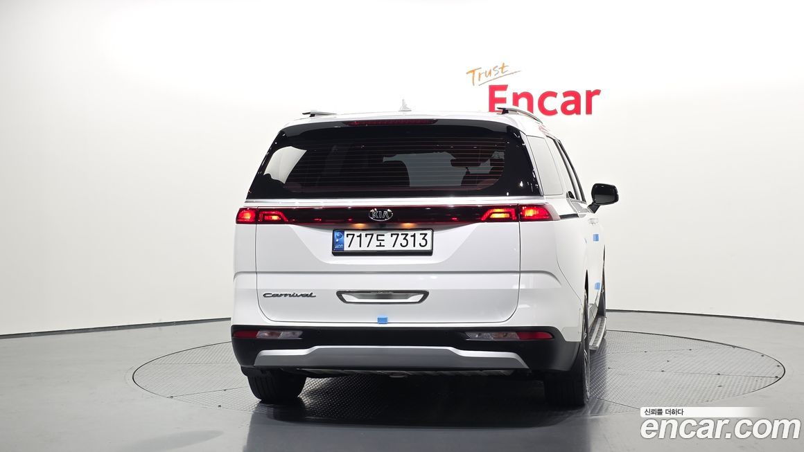 Kia Canival 2021
