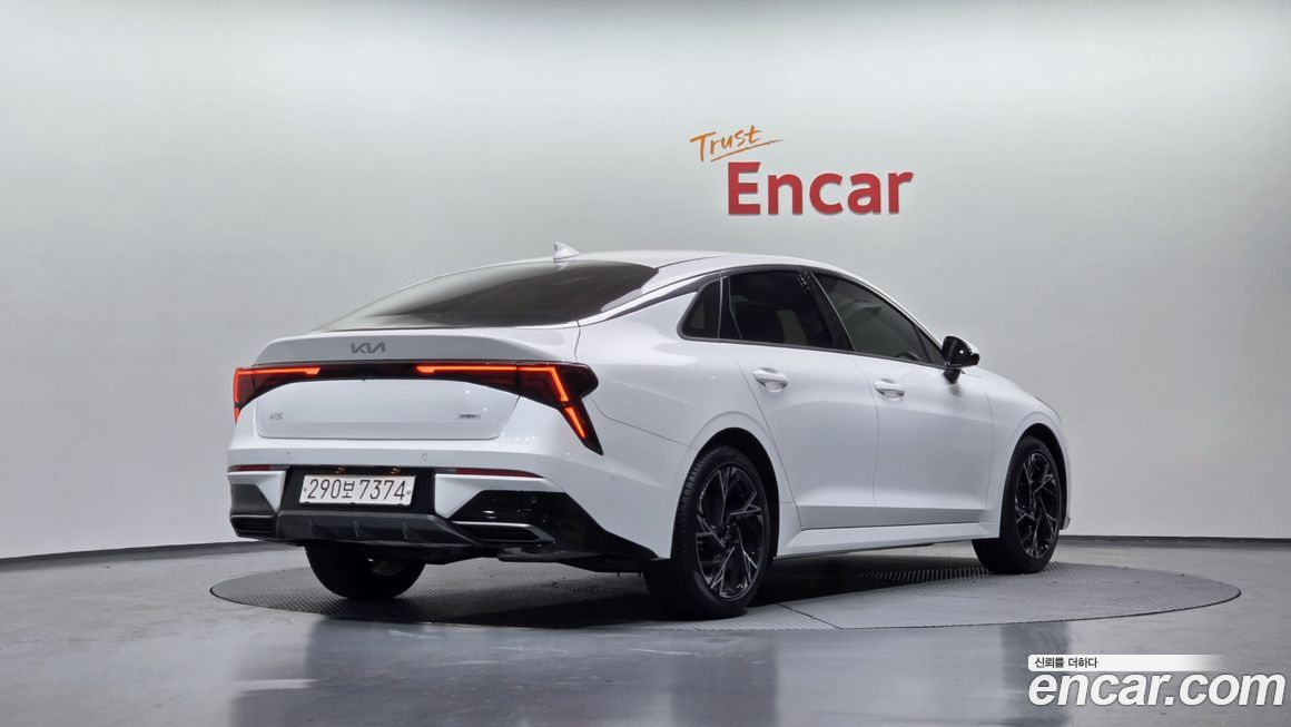 Kia K5 2025