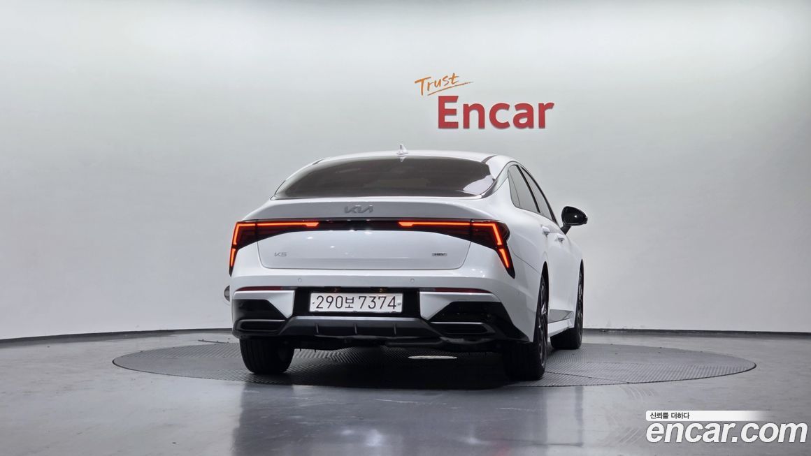 Kia K5 2025