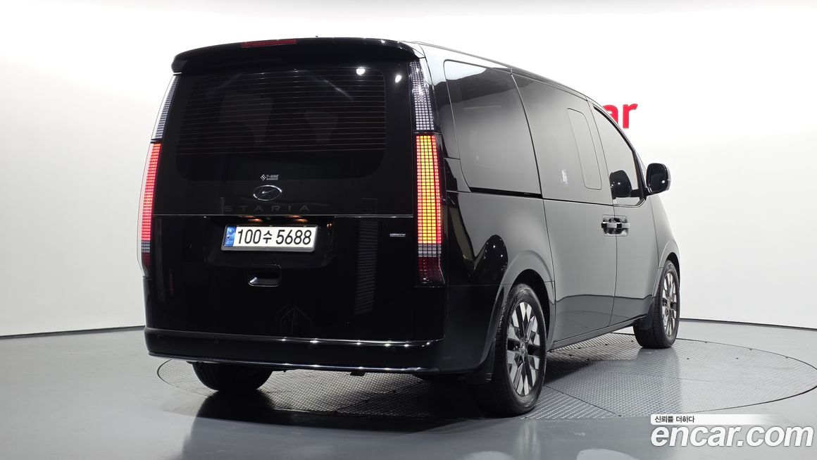 Hyundai Staria 2023