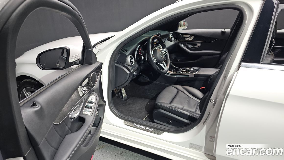 Mercedes-Benz C-Class 2019