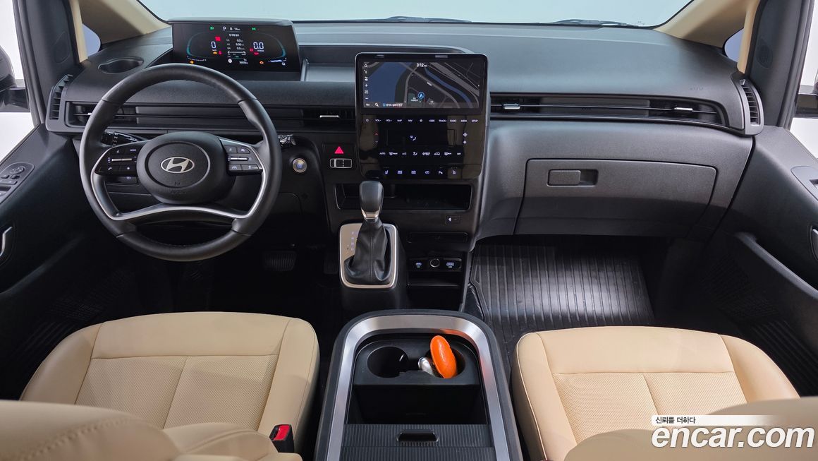 Hyundai Staria 2025