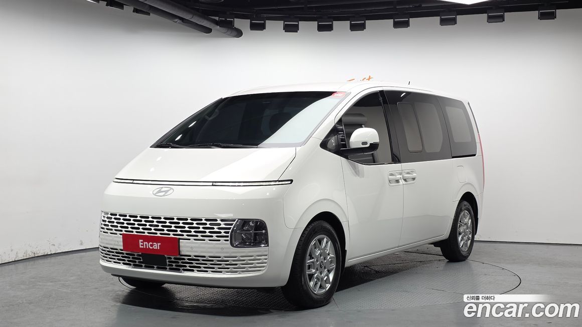Hyundai Staria 2025