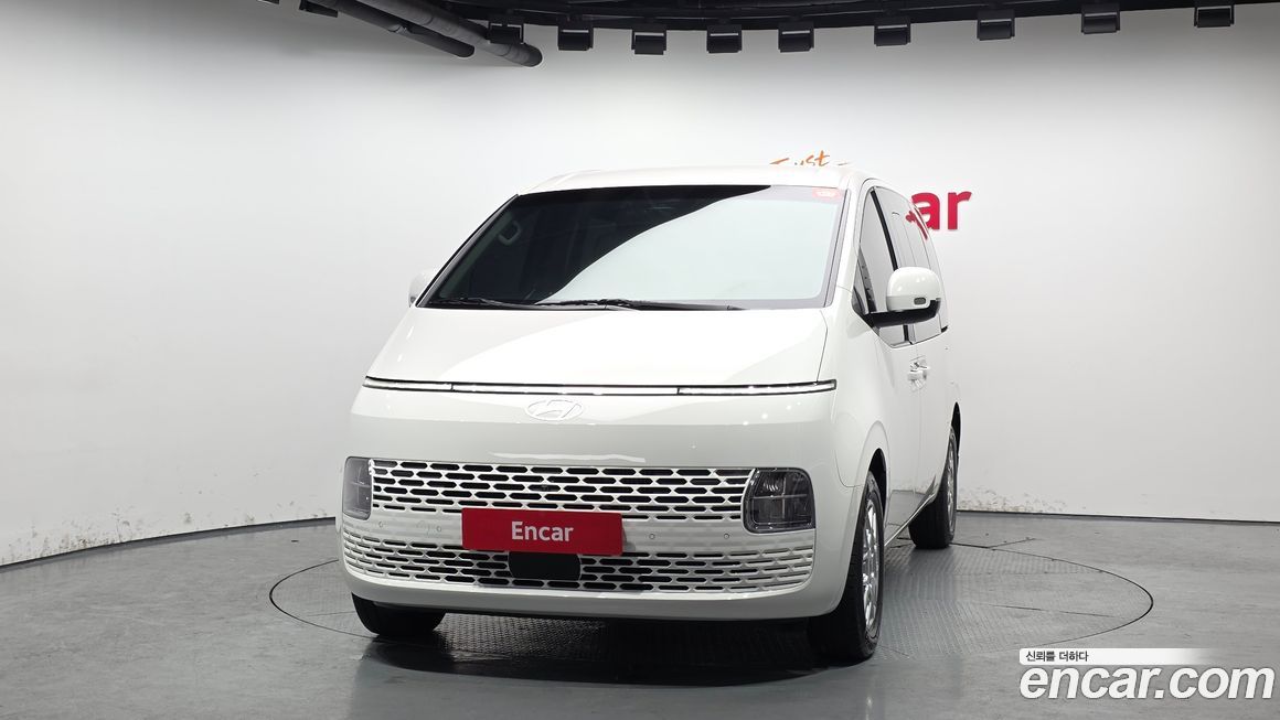 Hyundai Staria 2025