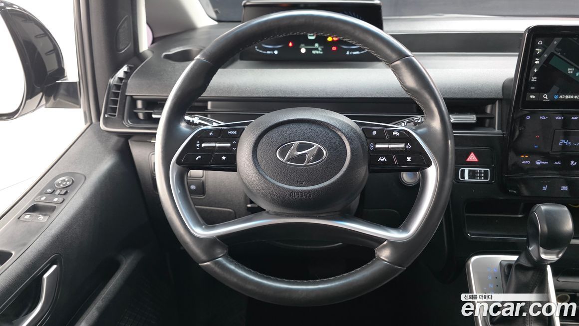 Hyundai Staria 2022