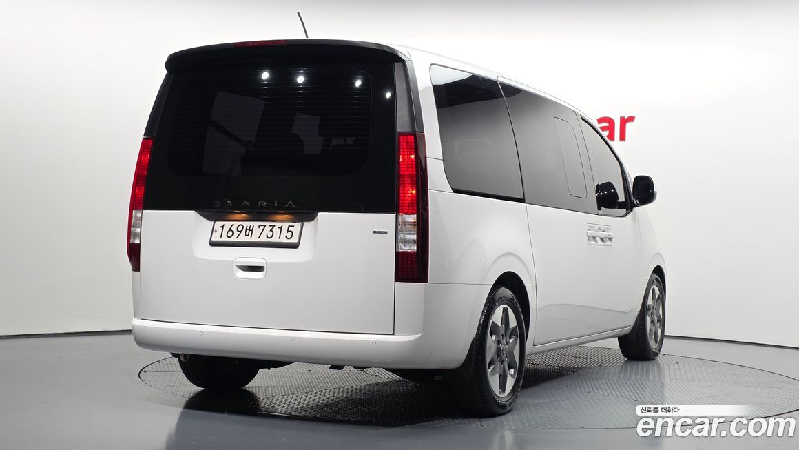 Hyundai Staria 2022