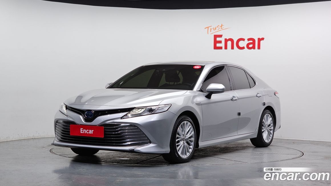 Toyota Camry 2021