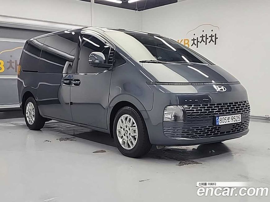 Hyundai Staria 2025