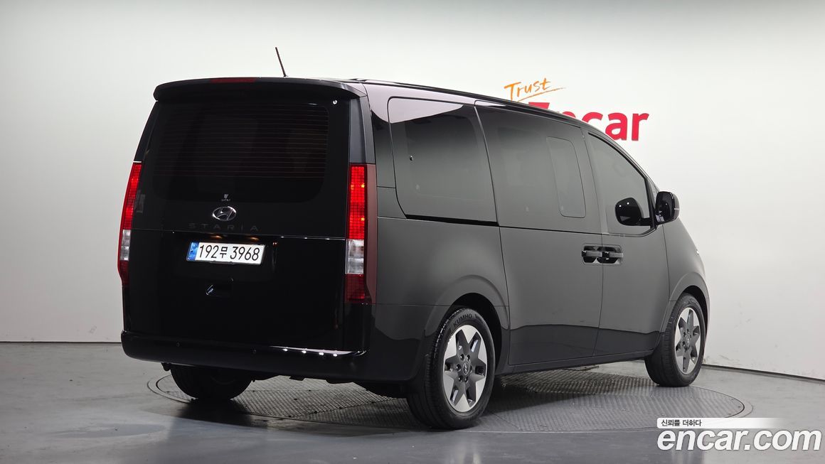 Hyundai Staria 2022