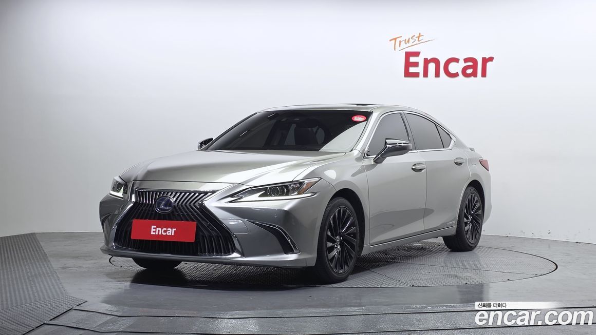 Lexus ES 2019