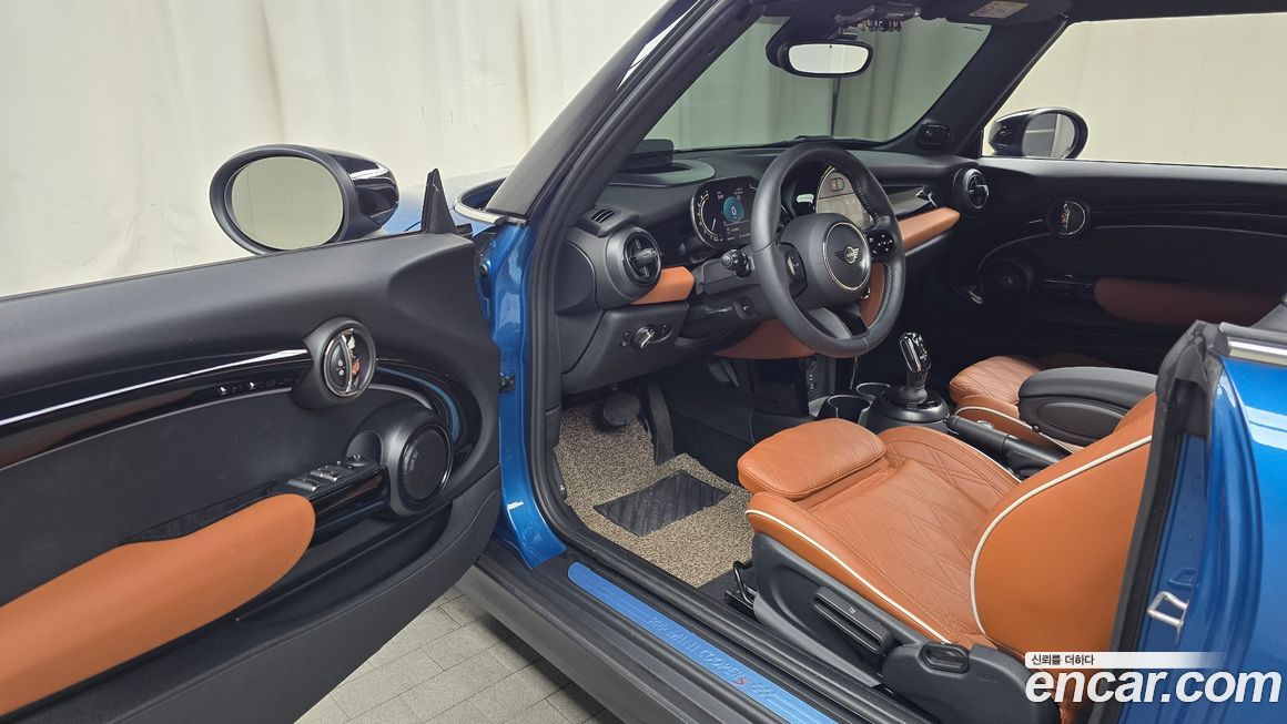 Mini Cooper Convertible 2024