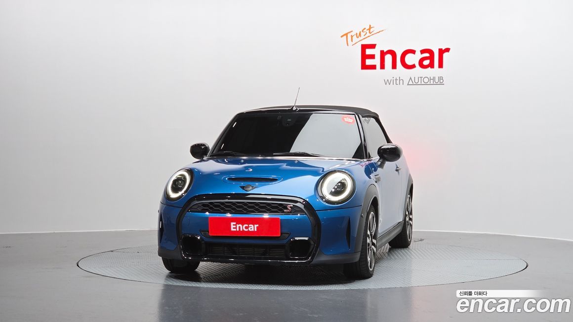 Mini Cooper Convertible 2024