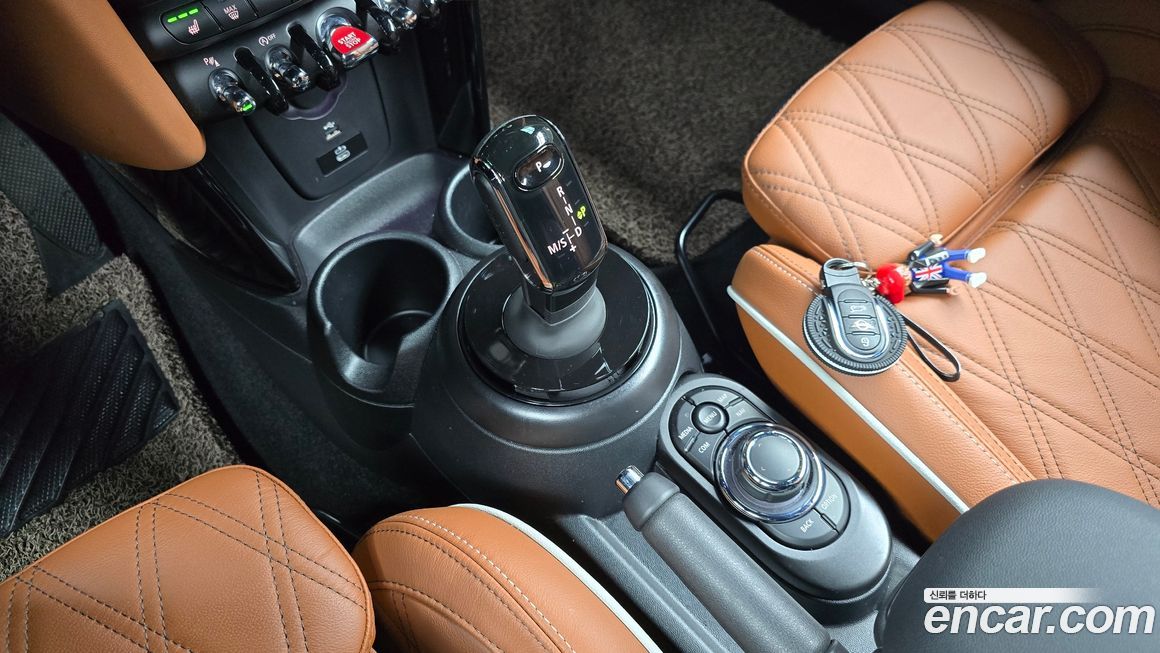 Mini Cooper Convertible 2024