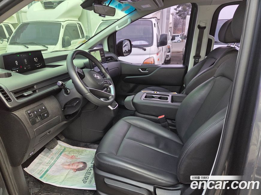 Hyundai Staria 2025