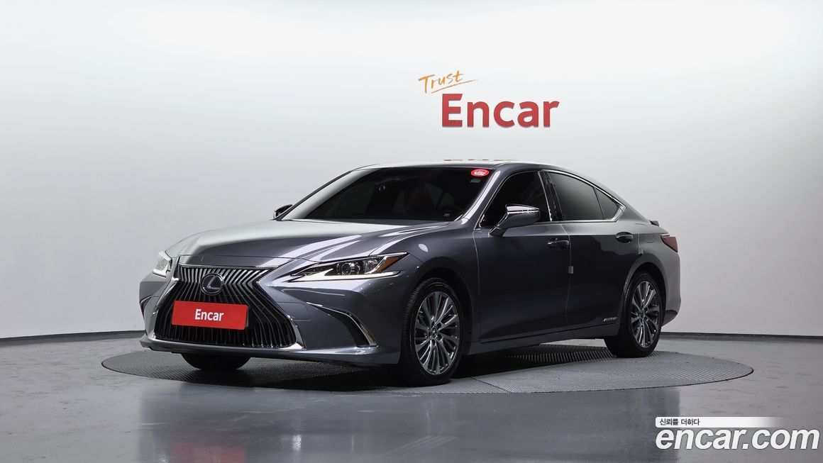 Lexus ES 2019