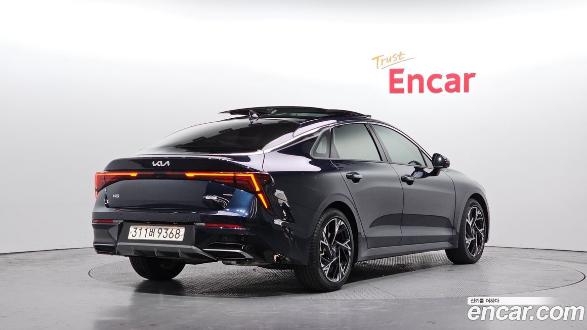 Kia K5 2025