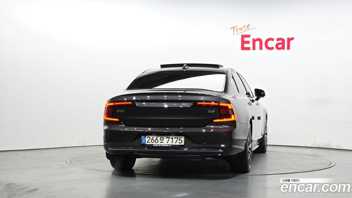 Volvo S90 2022