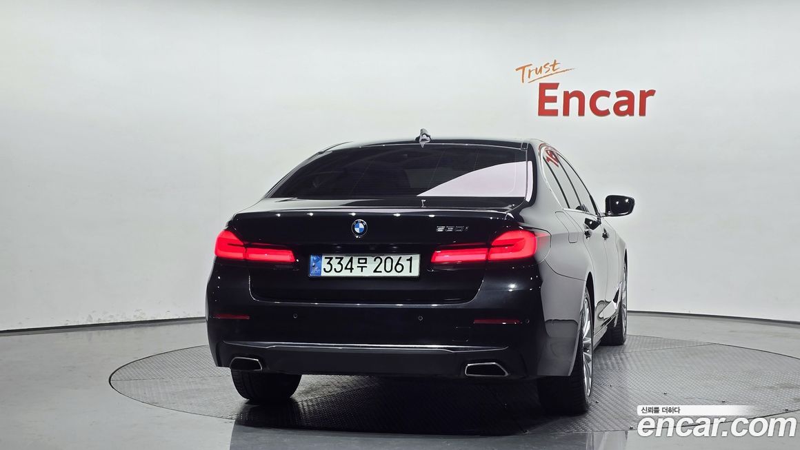 BMW 5-Series 2021