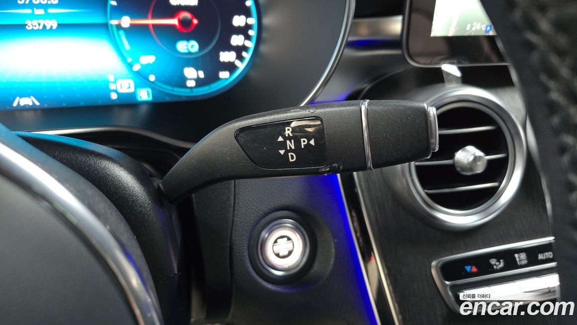 Mercedes-Benz GLC-Class 2021