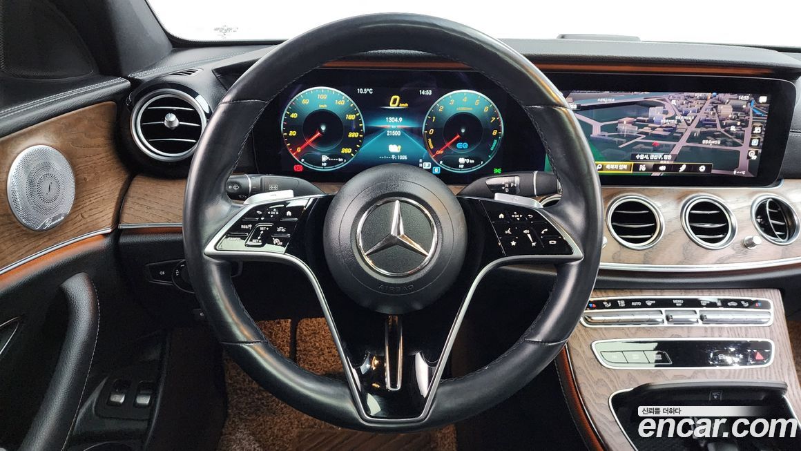 Mercedes-Benz E-Class 2021