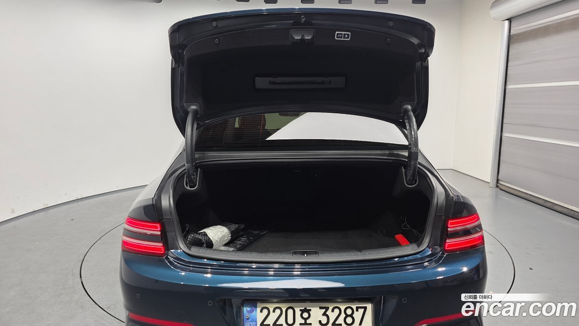 Genesis G80 2023