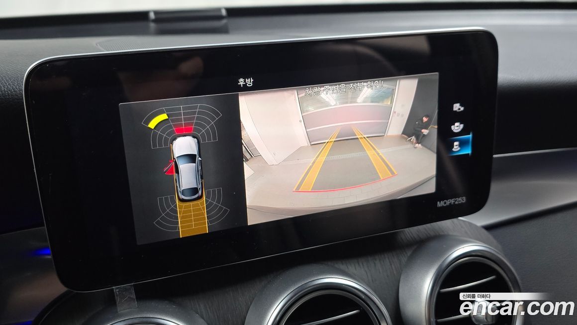 Mercedes-Benz GLC-Class 2021