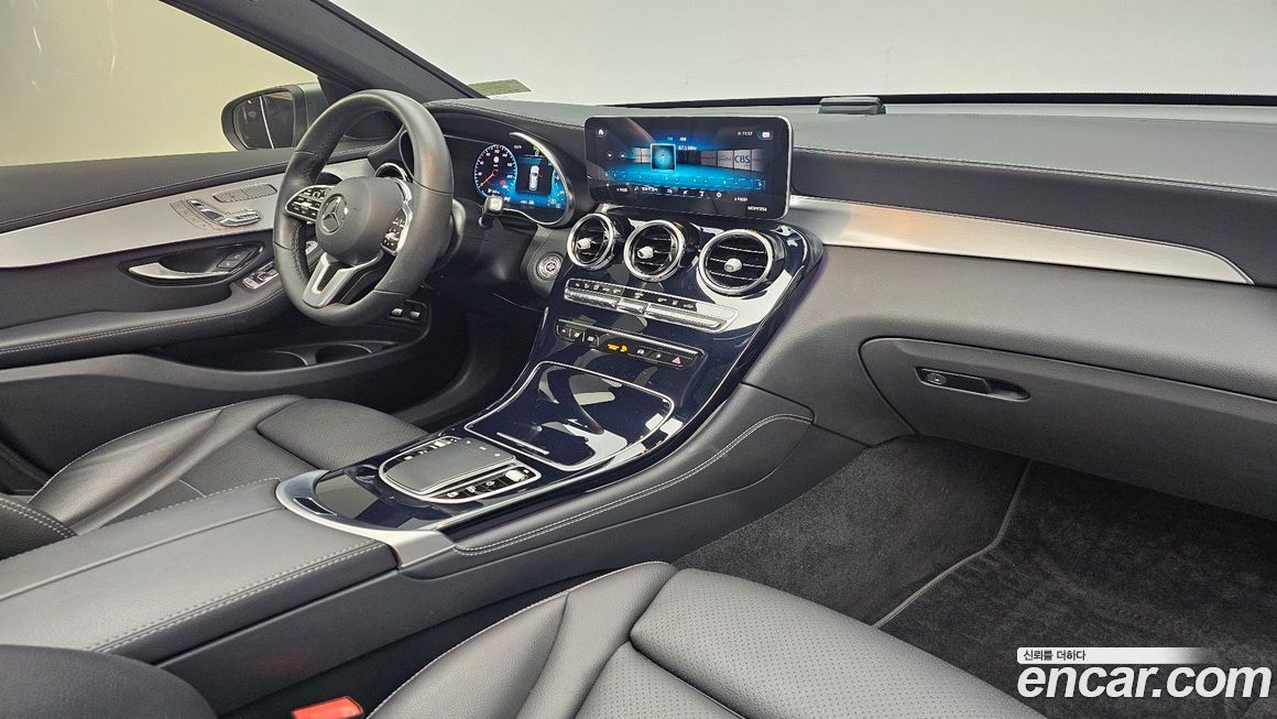 Mercedes-Benz GLC-Class 2021