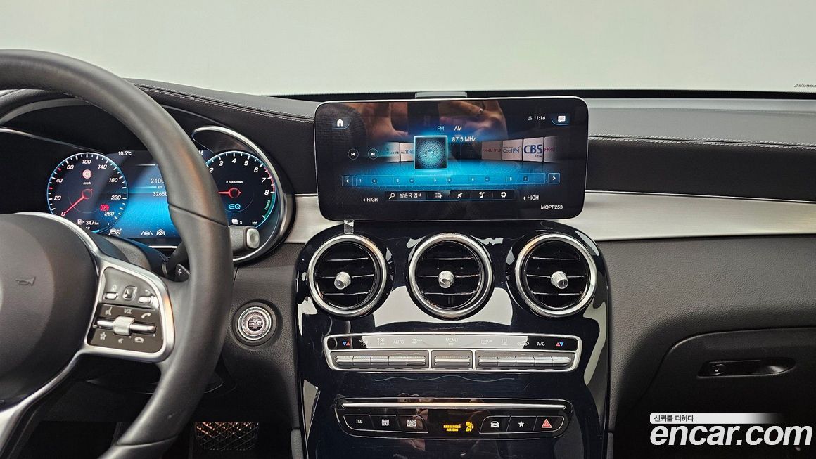 Mercedes-Benz GLC-Class 2021