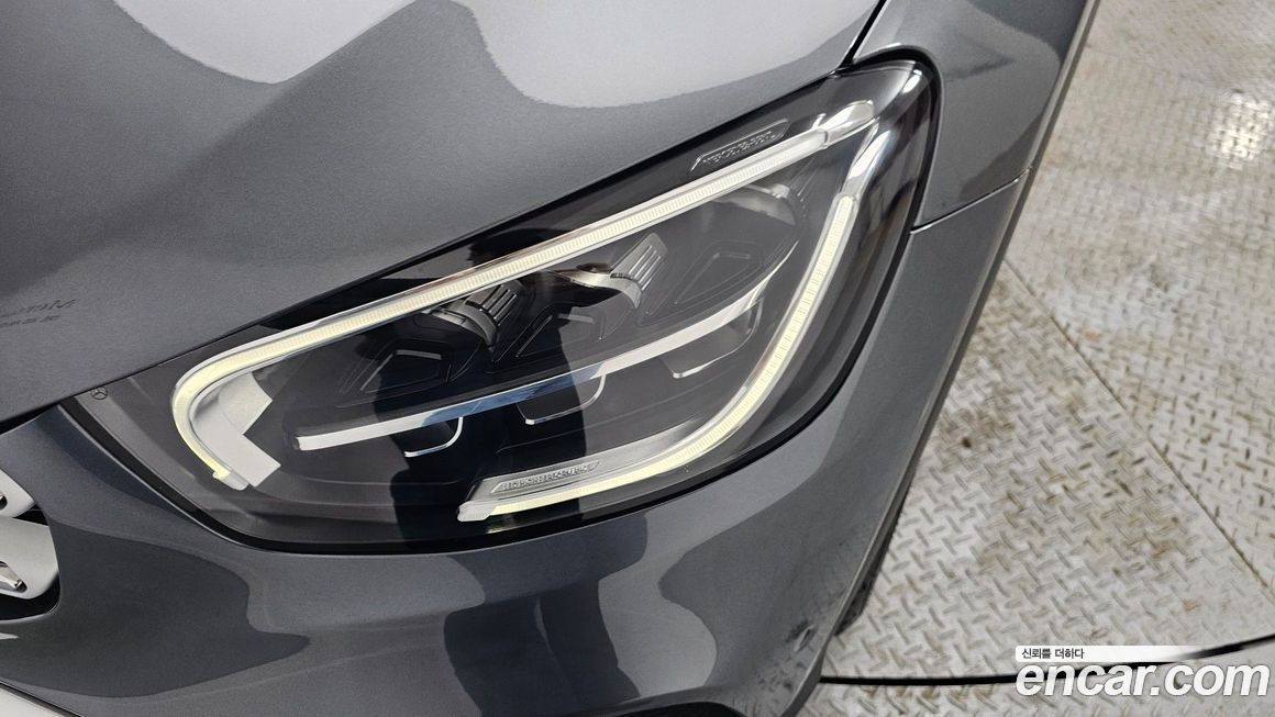 Mercedes-Benz GLC-Class 2021