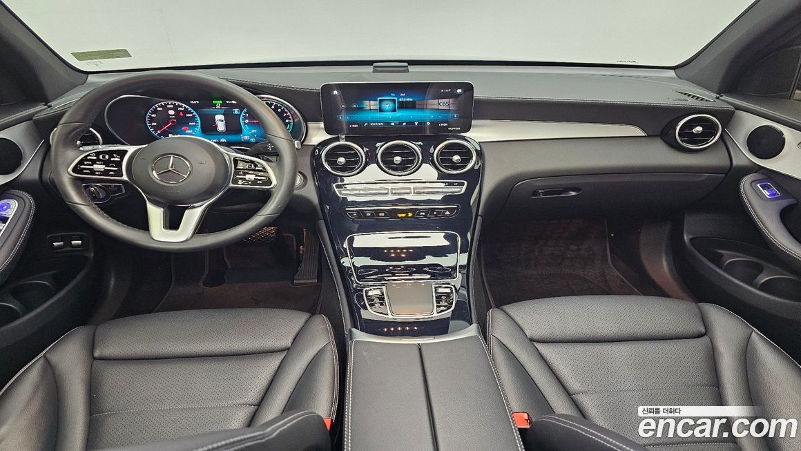 Mercedes-Benz GLC-Class 2021