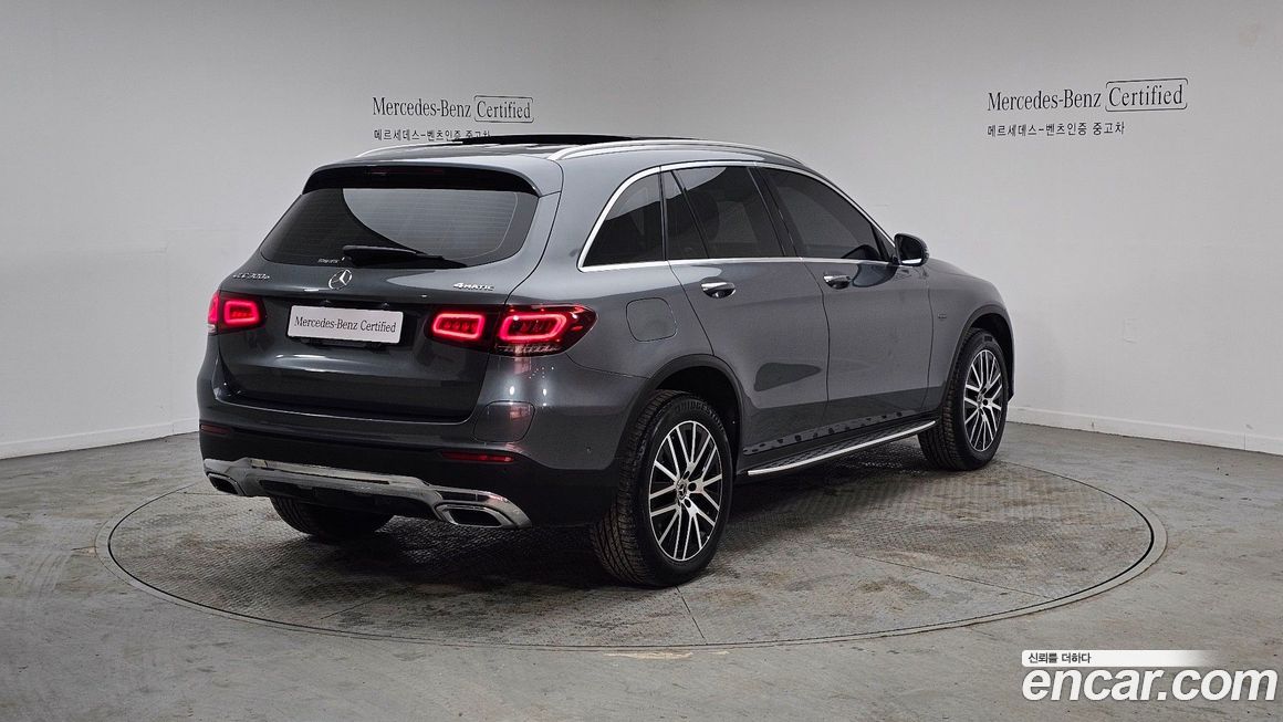Mercedes-Benz GLC-Class 2021