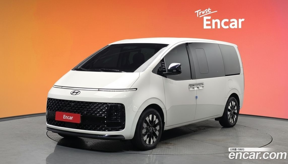 Hyundai Staria 2025