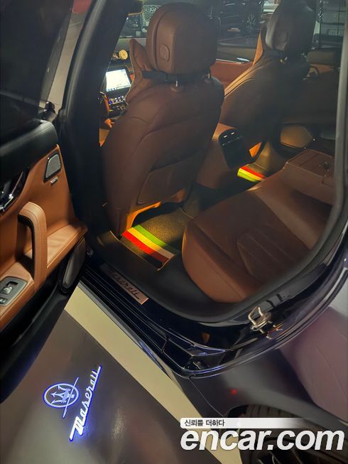 Maserati Quattroporte 2015