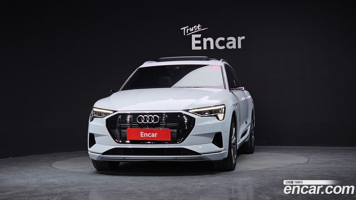 Audi e-tron 2021