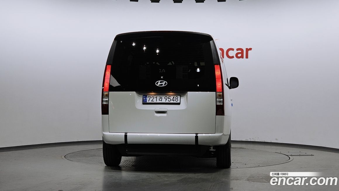 Hyundai Staria 2025