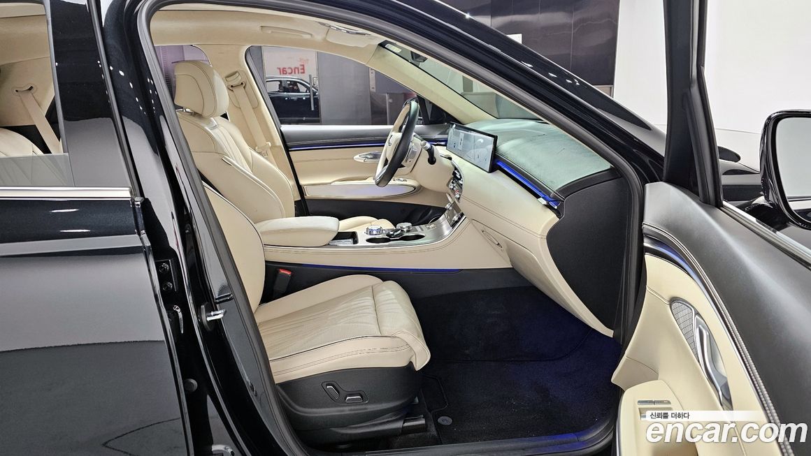 Genesis GV70 2025