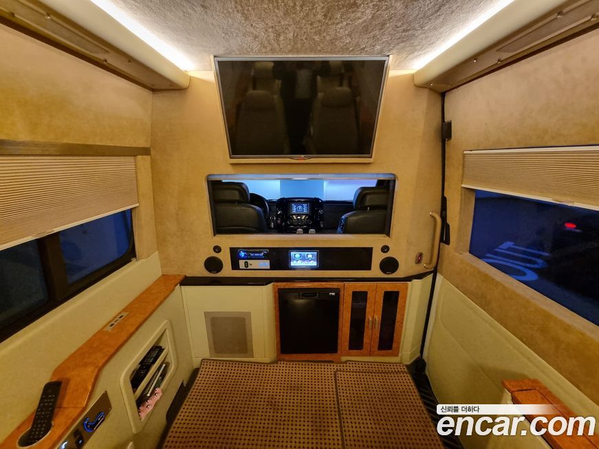 Mercedes-Benz Sprinter 2013