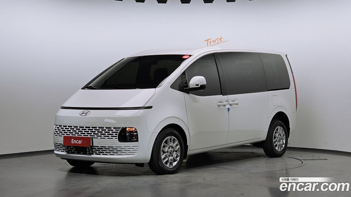 Hyundai Staria 2025
