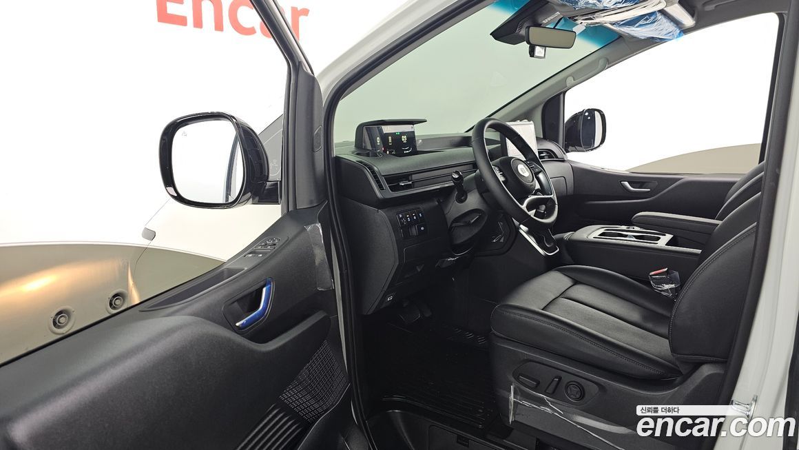 Hyundai Staria 2025