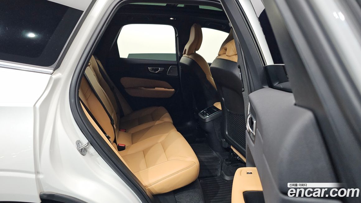 Volvo XC60 2024