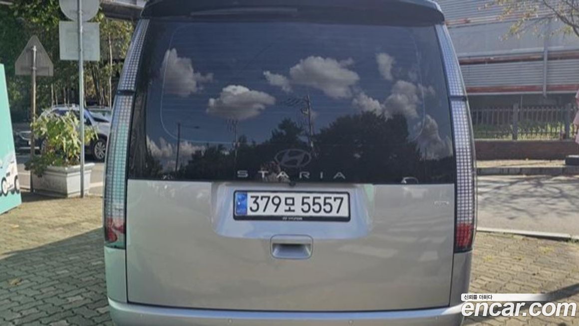 Hyundai Staria 2025