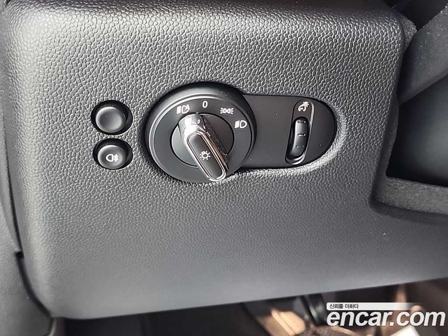 Mini Cooper Convertible 2024