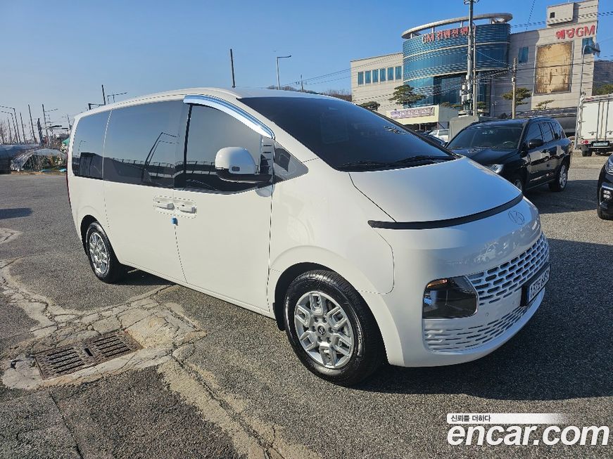 Hyundai Staria 2025