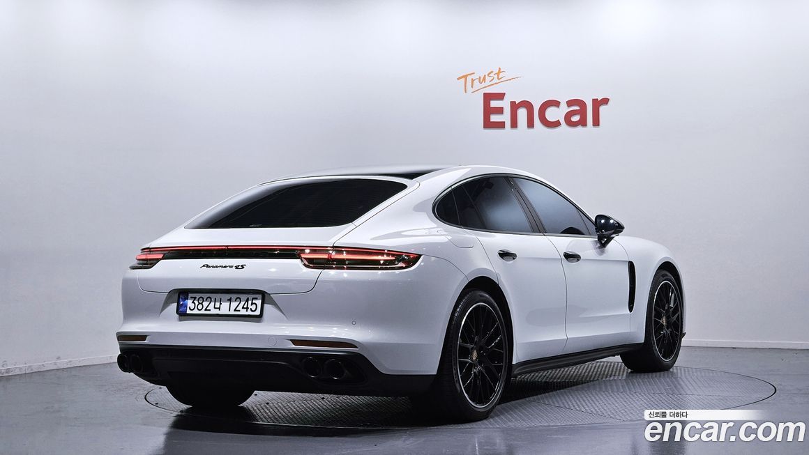 Porsche Panamera 2018