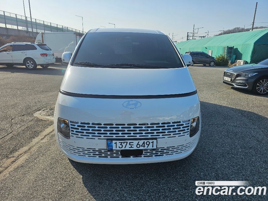 Hyundai Staria 2025