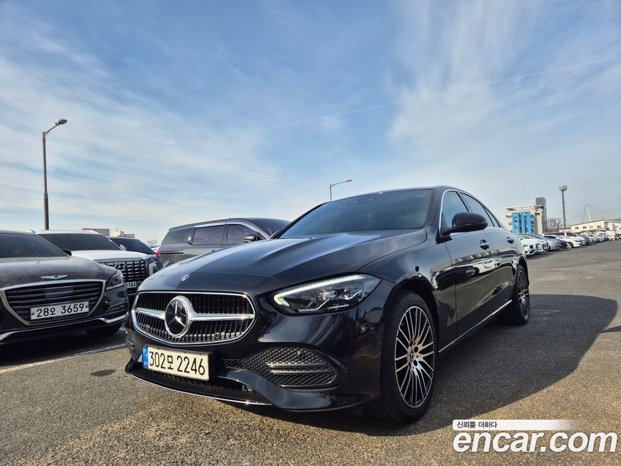 Mercedes-Benz C-Class 2023