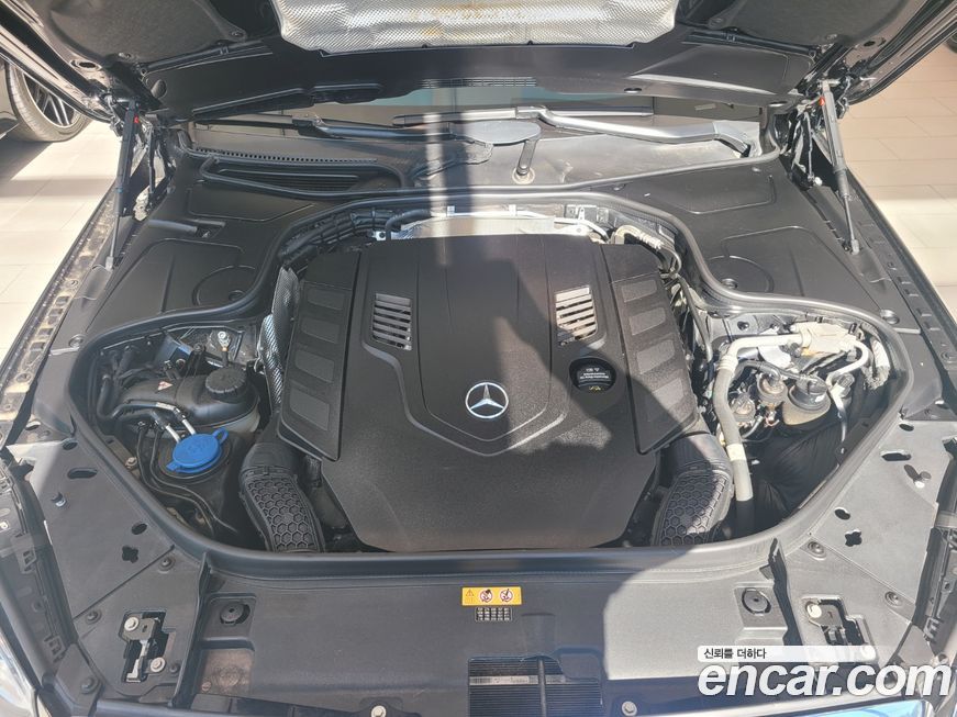 Mercedes-Benz S-Class 2020